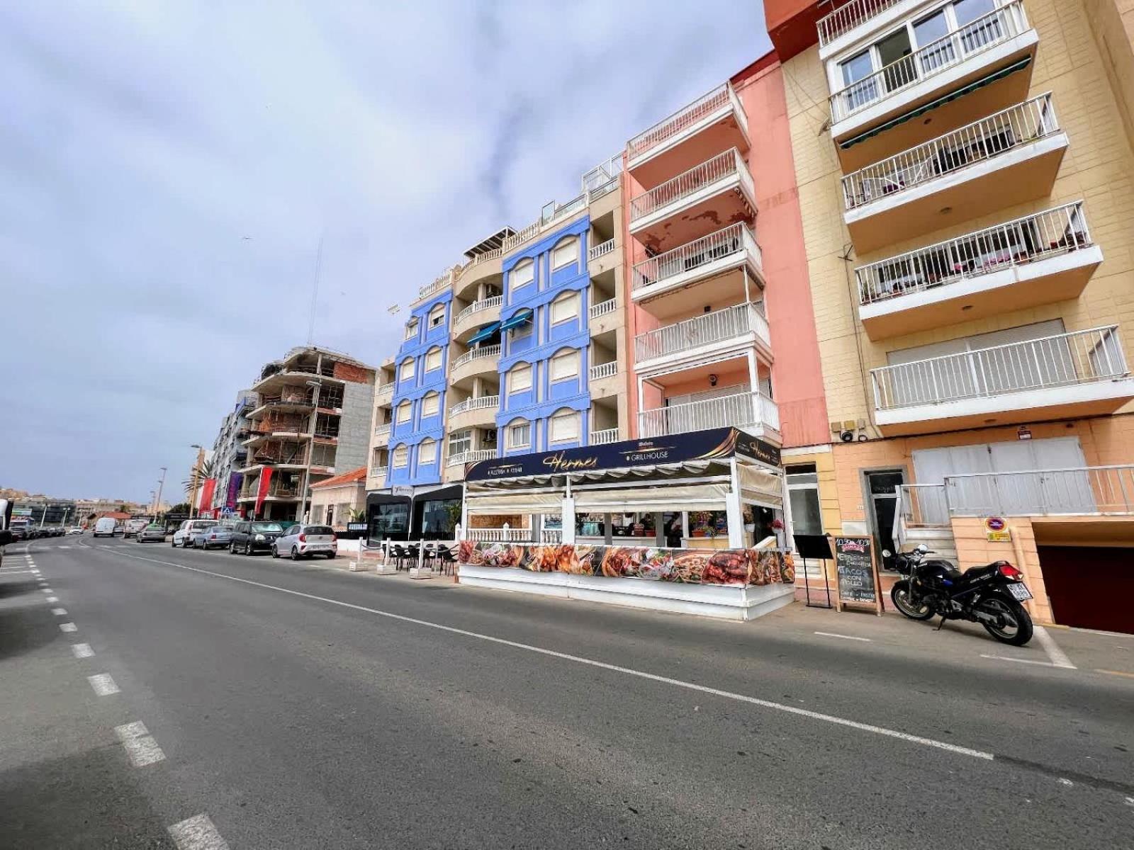 Welcoming Seafront Apartment Tv15 Торрев'єха Екстер'єр фото